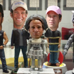 OFF THE WALL: Bobble-Head Me