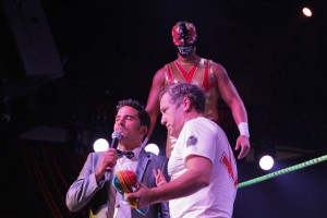 15MexicanWrestlingMeetsBurlesque