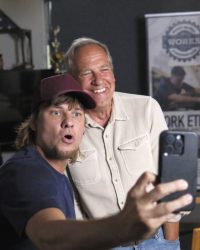 Theo Von is Another White Boy in Trouble - Ep. 449